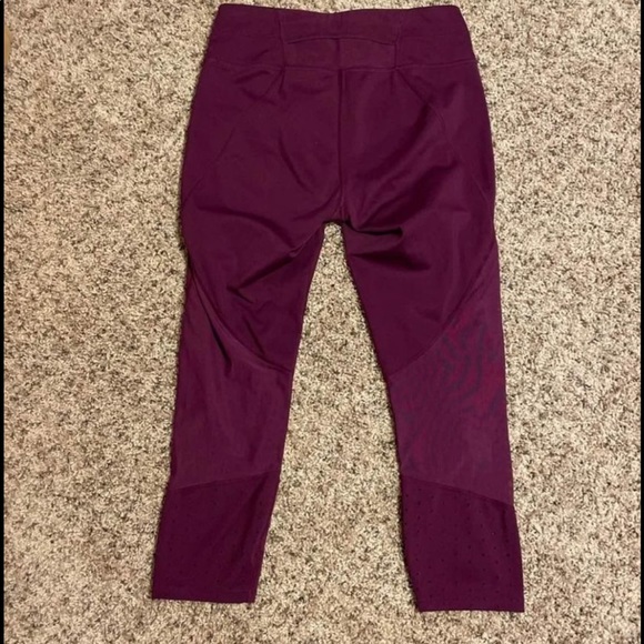 Women’s athleta cropped leggings small - Picture 2 of 5